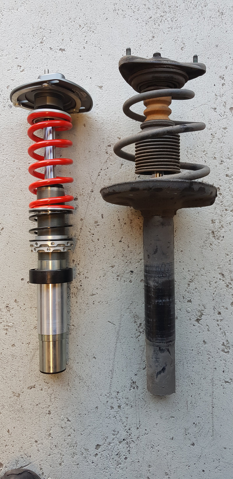 Motion Control Suspension Dampers - Porsche Boxster 987